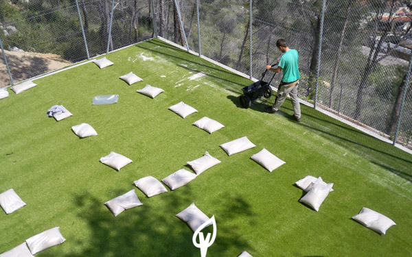 instalacion cesped artificial rapido